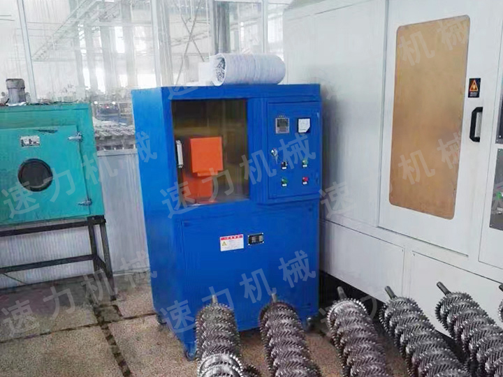 比亞迪汽車使用我司小型齒輪加熱器使用現(xiàn)場